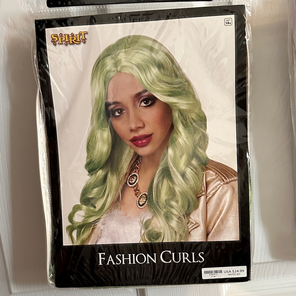 Green Curled Wig holloween costume.